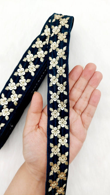Velvet Fabric Saree Border Trim Floral Embroidered Sequins Trim Indian Sari Border, Sequin Trimming, Sequinned Lace